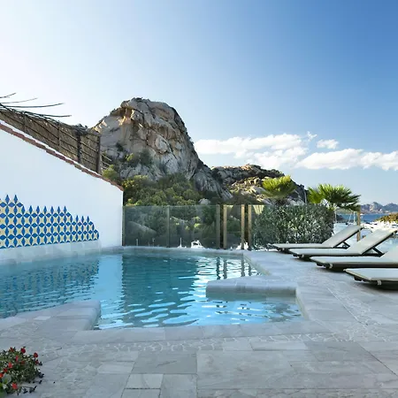 Hotel Grand Poltu Quatu