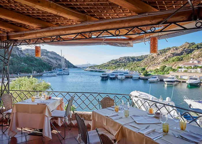 Hotel Grand Poltu Quatu